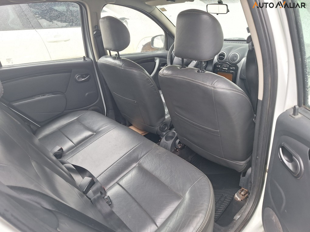 RENAULT SANDERO 1.6 PRIVILEGE 16V FLEX 4P AUTOMATICO