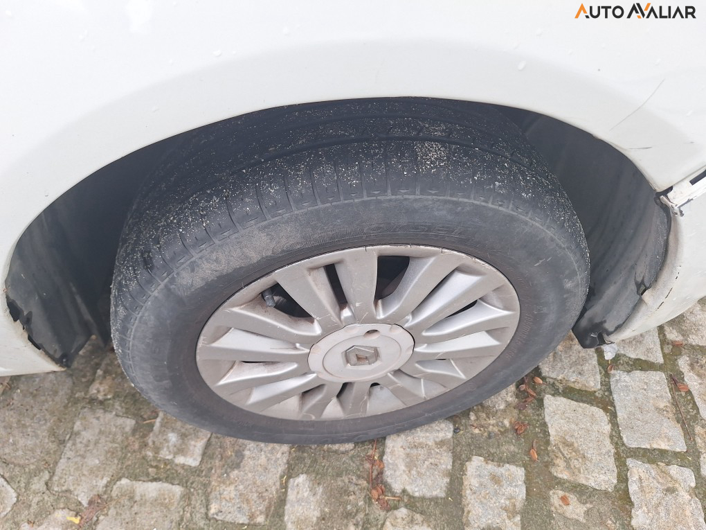 RENAULT SANDERO 1.6 PRIVILEGE 16V FLEX 4P AUTOMATICO