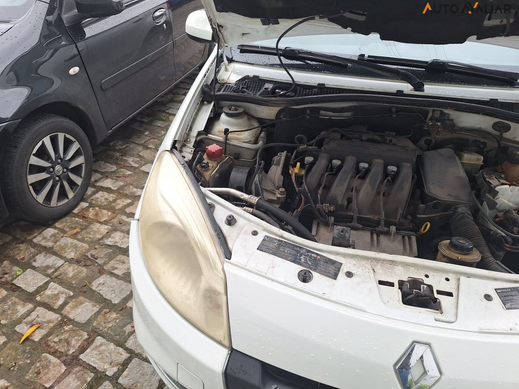 RENAULT SANDERO 1.6 PRIVILEGE 16V FLEX 4P AUTOMATICO