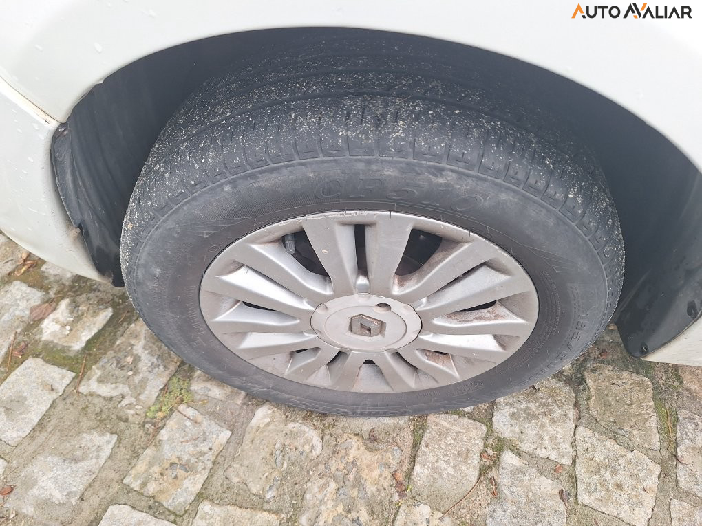 RENAULT SANDERO 1.6 PRIVILEGE 16V FLEX 4P AUTOMATICO