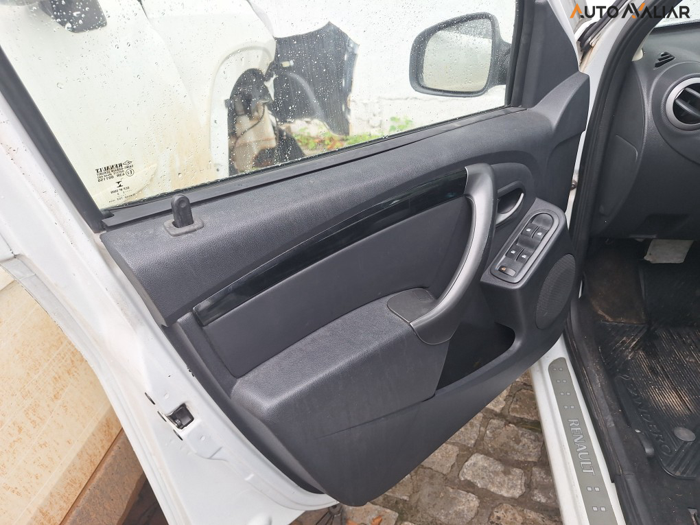 RENAULT SANDERO 1.6 PRIVILEGE 16V FLEX 4P AUTOMATICO