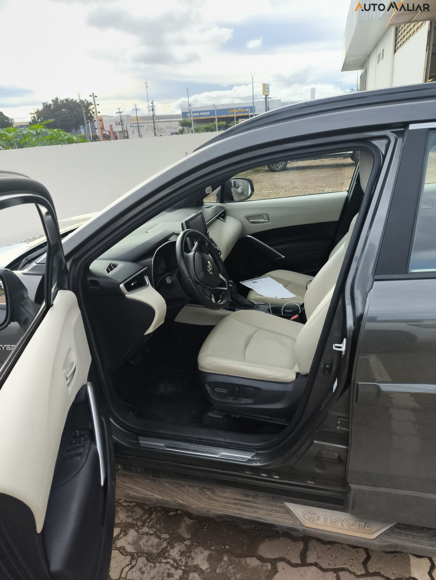 TOYOTA COROLLA CROSS 1.8 VVT-I HYBRID FLEX XRX CVT