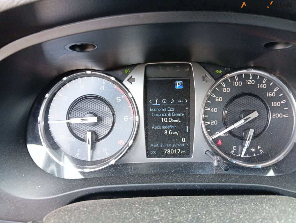 TOYOTA HILUX 2.8 D-4D TURBO DIESEL CD SRX 4X4 AUTOM&Aacute;TICO