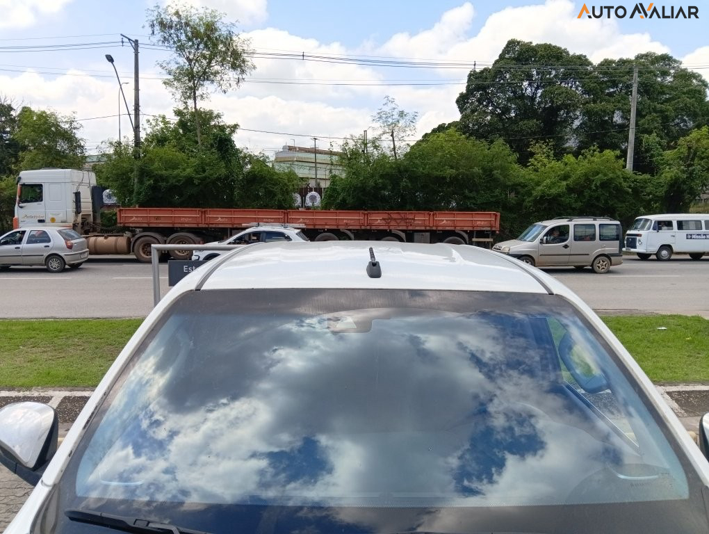 TOYOTA HILUX 2.8 D-4D TURBO DIESEL CD SRX 4X4 AUTOM&Aacute;TICO