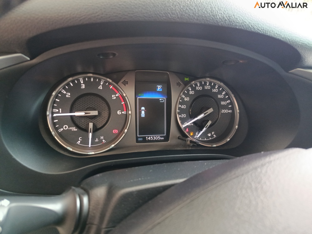 TOYOTA HILUX 2.8 D-4D TURBO DIESEL CD SR 4X4 AUTOM&Aacute;TICO