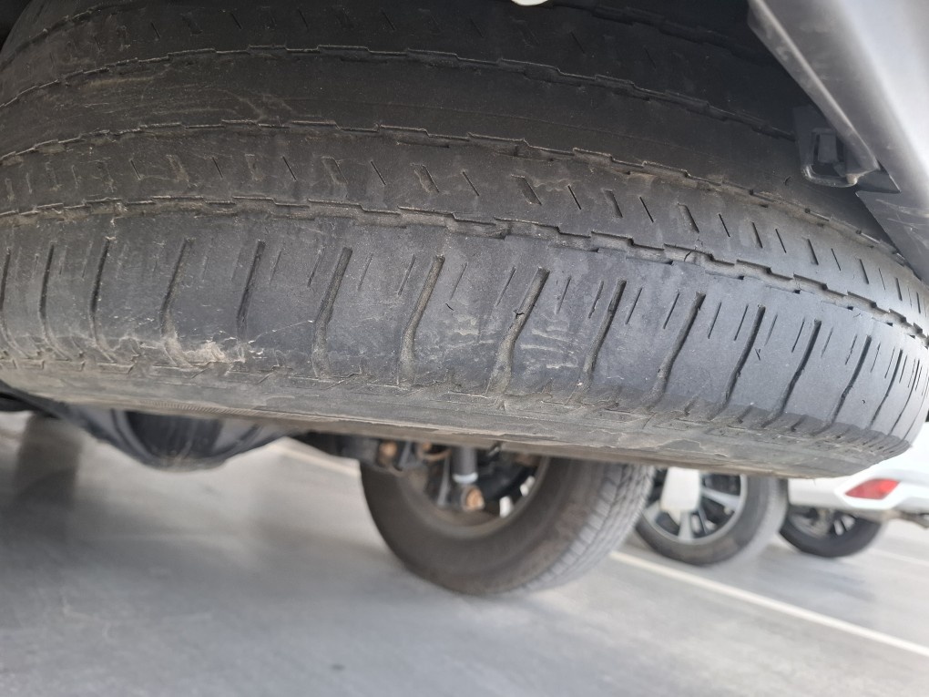 TOYOTA HILUX SW4 2.8 D-4D TURBO DIESEL SRX 7L 4X4 AUTOM&Aacute;TICO