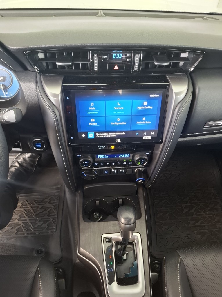 TOYOTA HILUX SW4 2.8 D-4D TURBO DIESEL SRX 7L 4X4 AUTOM&Aacute;TICO