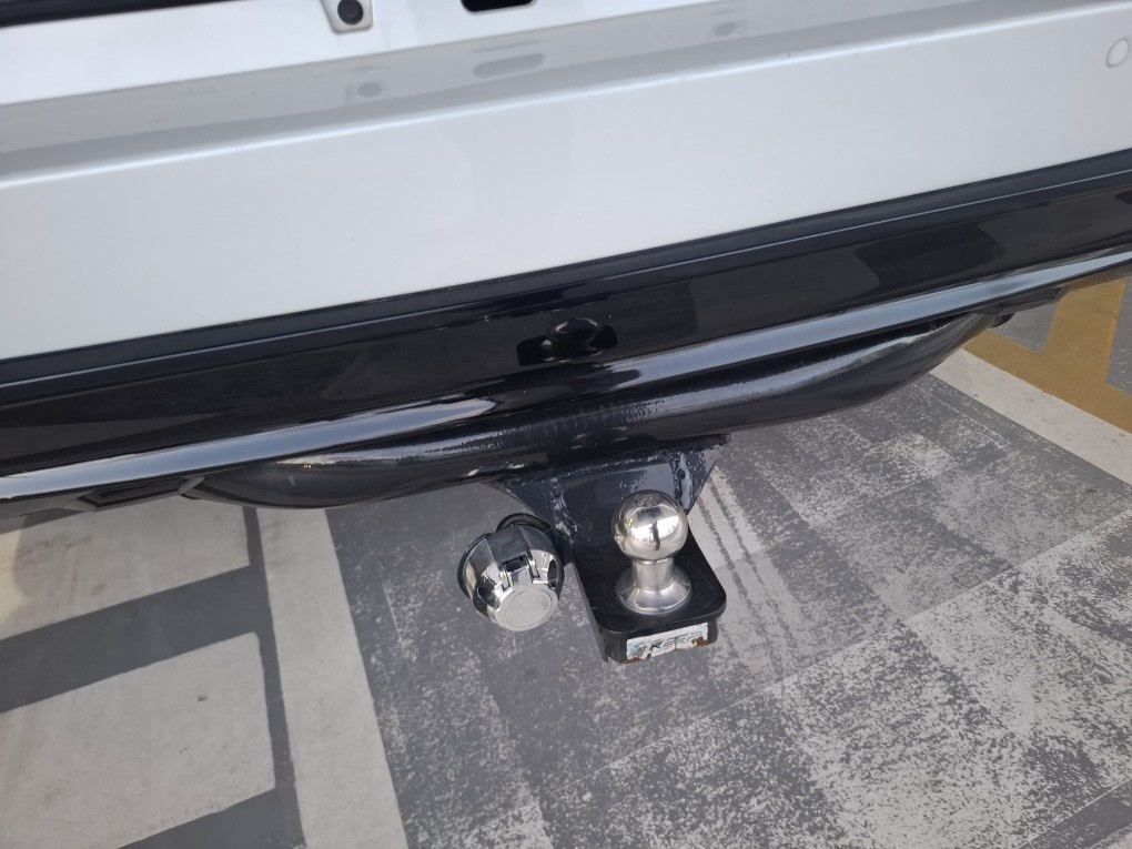 TOYOTA HILUX SW4 2.8 D-4D TURBO DIESEL SRX PLATINUM 7L 4X4 AUTOM&Aacute;TICO