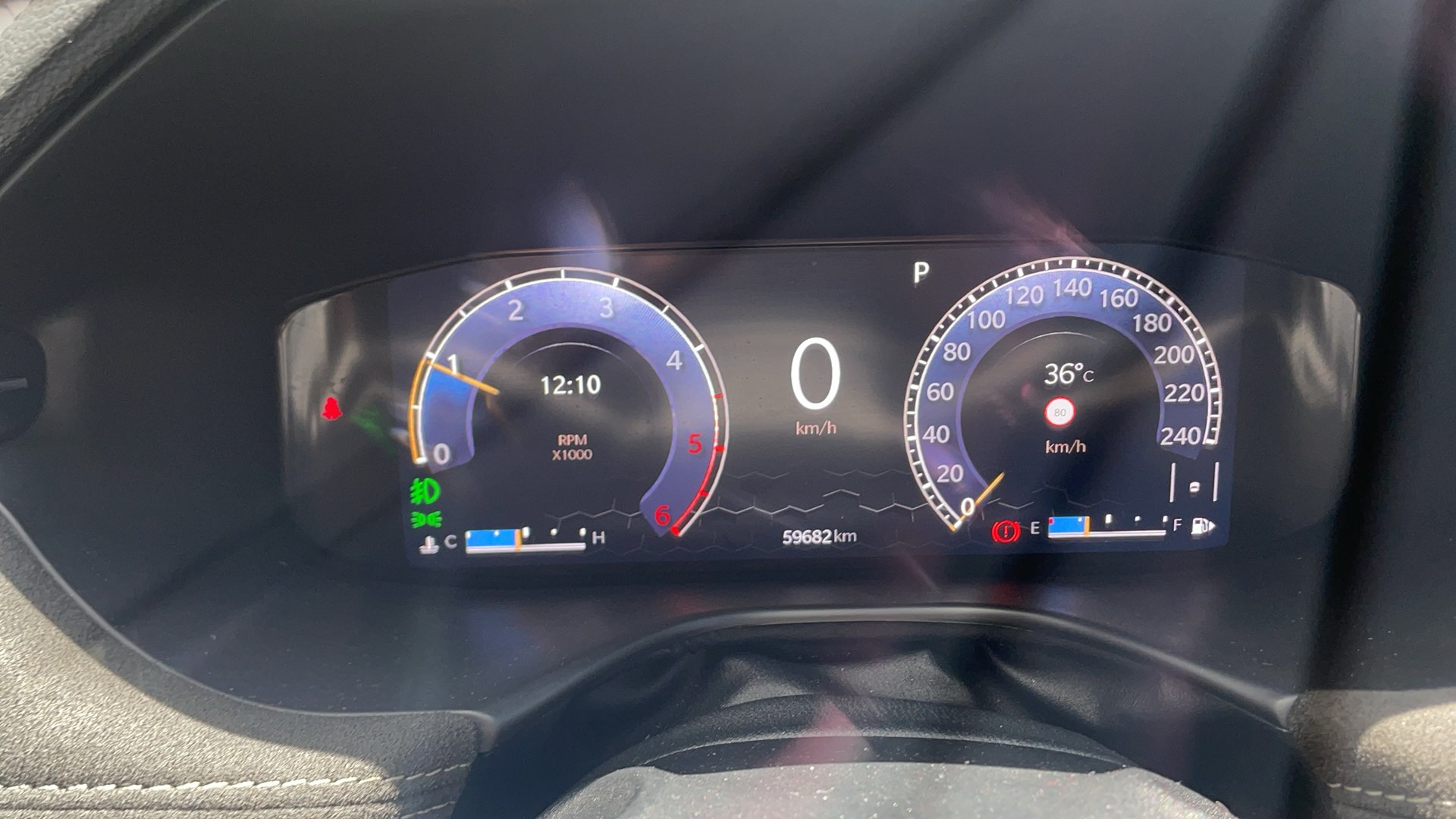 JEEP COMMANDER 2.0 TD380 TURBO DIESEL OVERLAND AT9