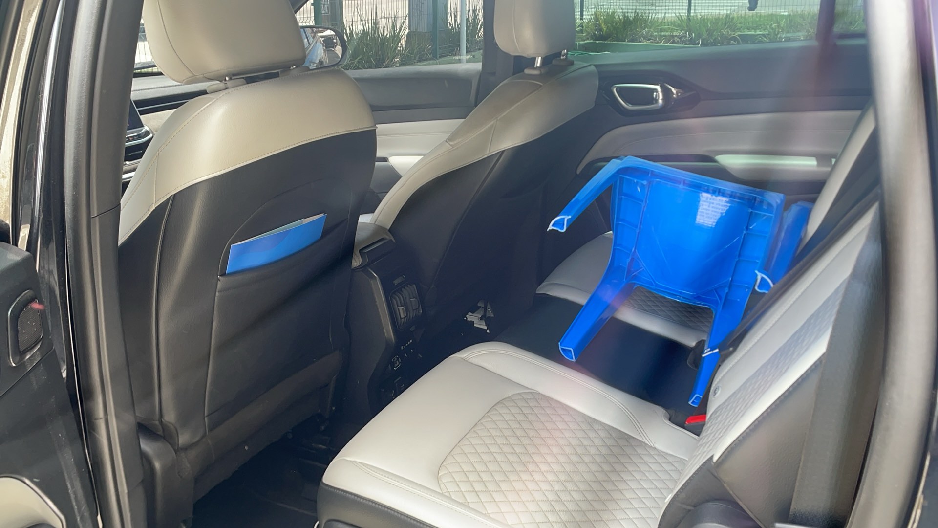 JEEP COMMANDER 2.0 TD380 TURBO DIESEL OVERLAND AT9