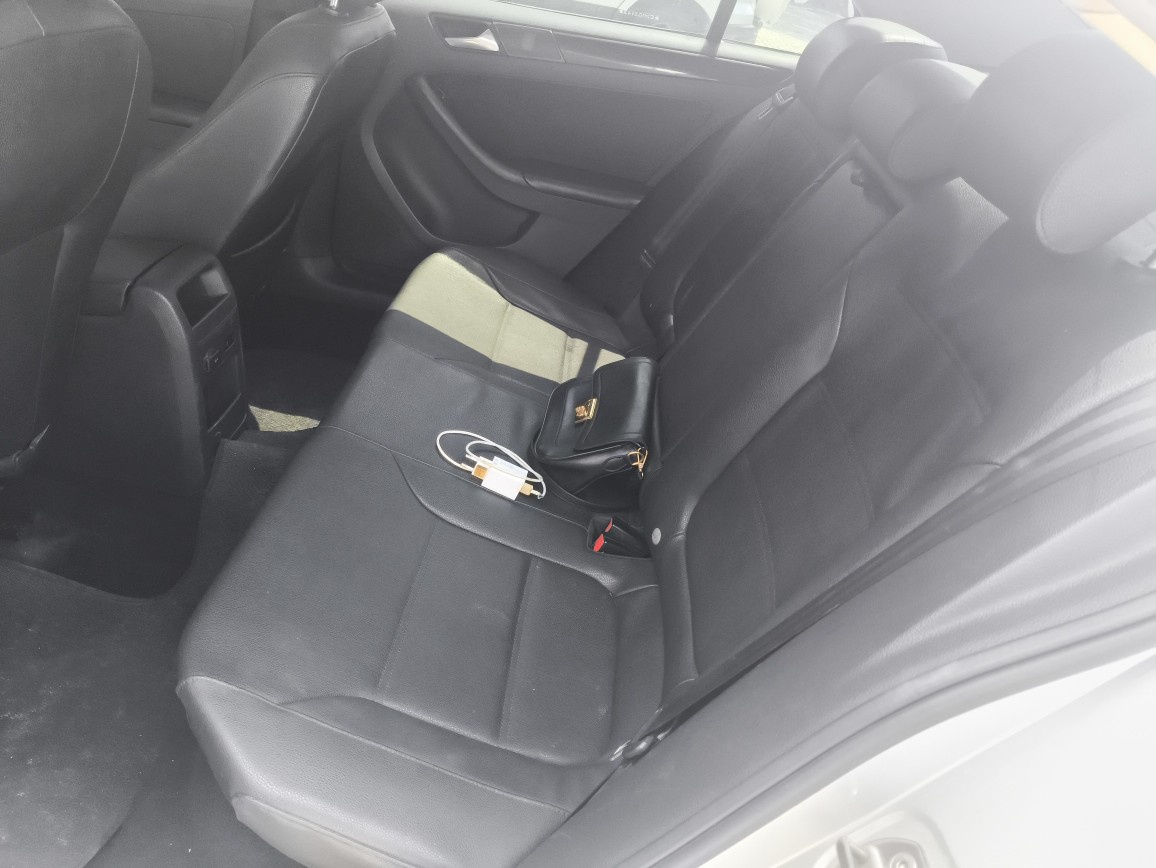 VOLKSWAGEN JETTA 2.0 COMFORTLINE FLEX 4P MANUAL