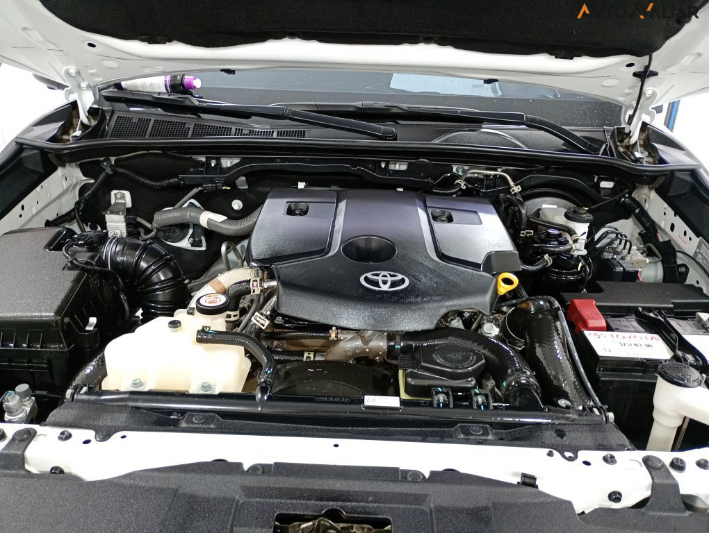 TOYOTA HILUX SW4 2.8 D-4D TURBO DIESEL SRX PLATINUM 7L 4X4 AUTOM&Aacute;TICO