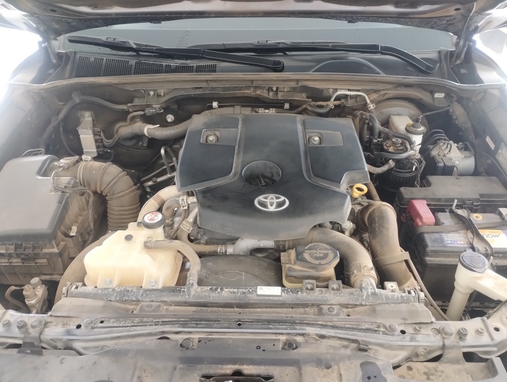 TOYOTA HILUX SW4 2.8 D-4D TURBO DIESEL SRX 7L 4X4 AUTOM&Aacute;TICO