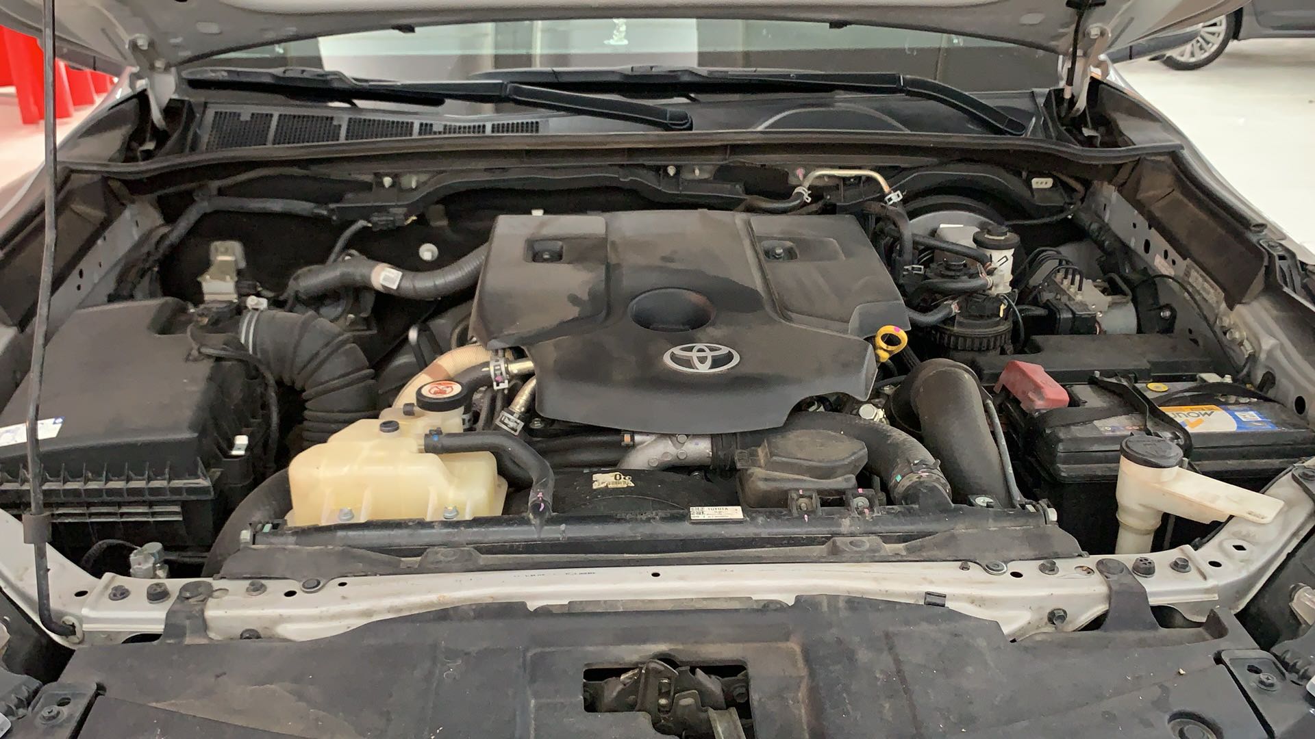 TOYOTA HILUX SW4 2.8 D-4D TURBO DIESEL SRX 7L 4X4 AUTOM&Aacute;TICO