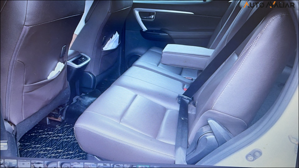 TOYOTA HILUX SW4 2.8 SRX 4X4 16V TURBO INTERCOOLER DIESEL 4P AUTOMATICO