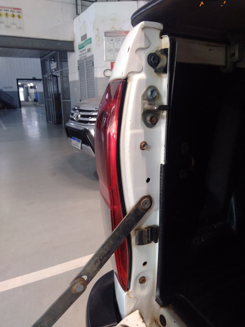 TOYOTA HILUX 2.8  TURBO DIESEL CD SRV 4X4 AUTOM&Aacute;TICO