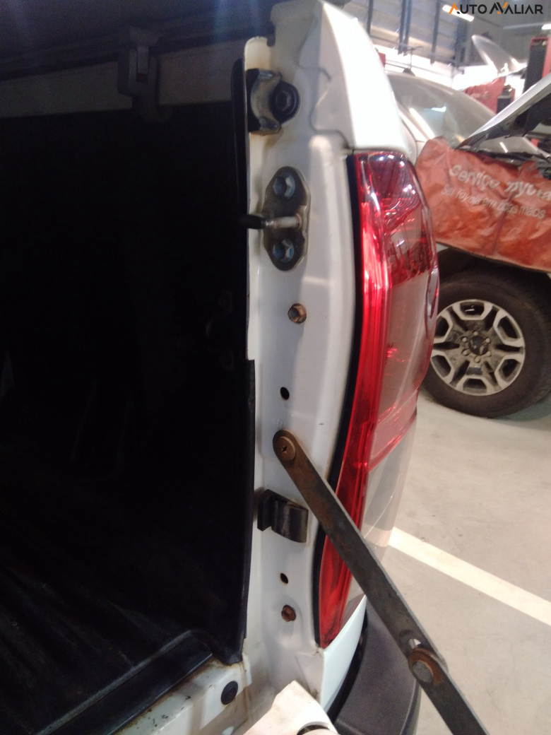 TOYOTA HILUX 2.8  TURBO DIESEL CD SRV 4X4 AUTOM&Aacute;TICO