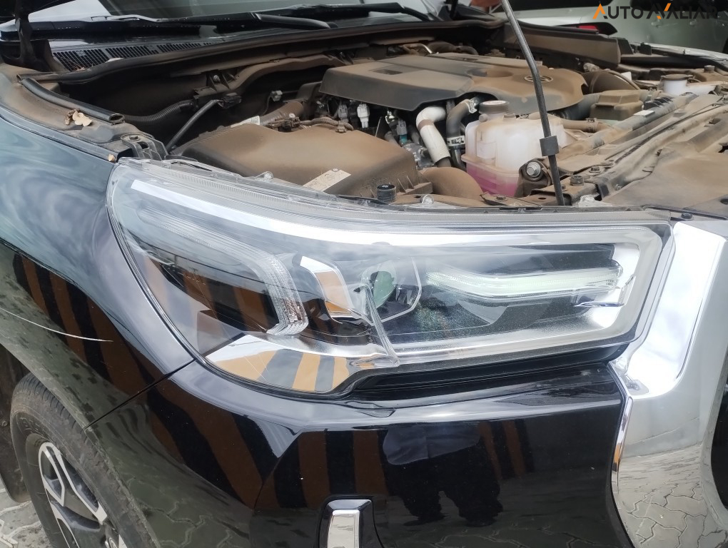 TOYOTA HILUX 2.8 D-4D TURBO DIESEL CD SRX 4X4 AUTOM&Aacute;TICO