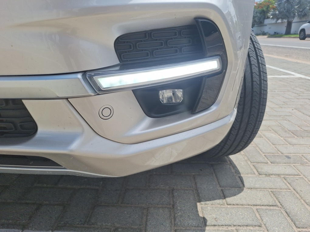 JEEP COMMANDER 2.0 TD380 TURBO DIESEL OVERLAND AT9
