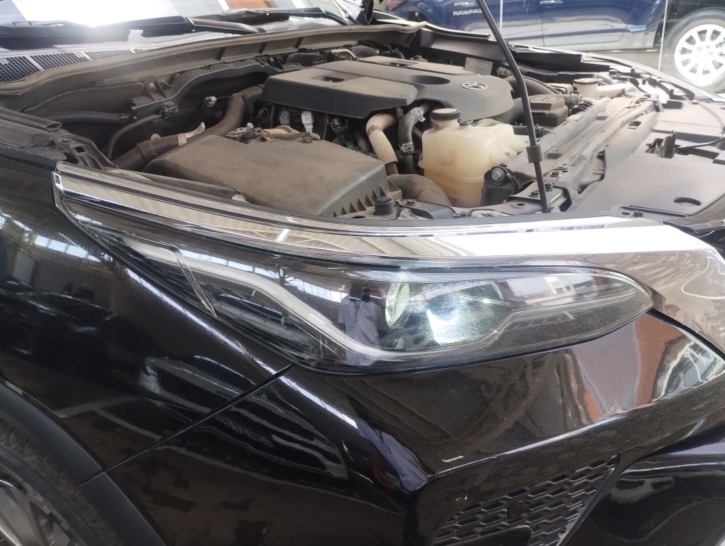 TOYOTA HILUX SW4 2.8 D-4D TURBO DIESEL SRX 7L 4X4 AUTOM&Aacute;TICO