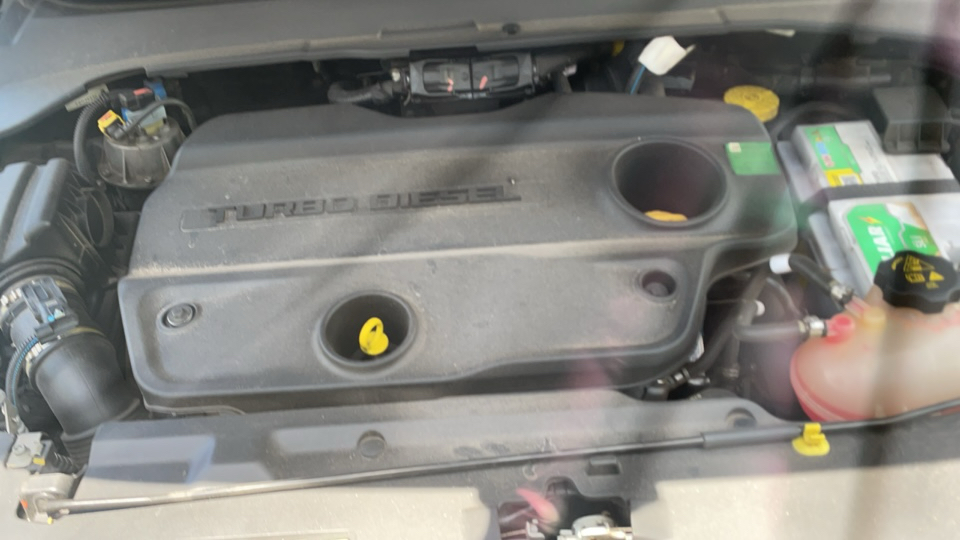 JEEP COMMANDER 2.0 TD380 TURBO DIESEL OVERLAND AT9