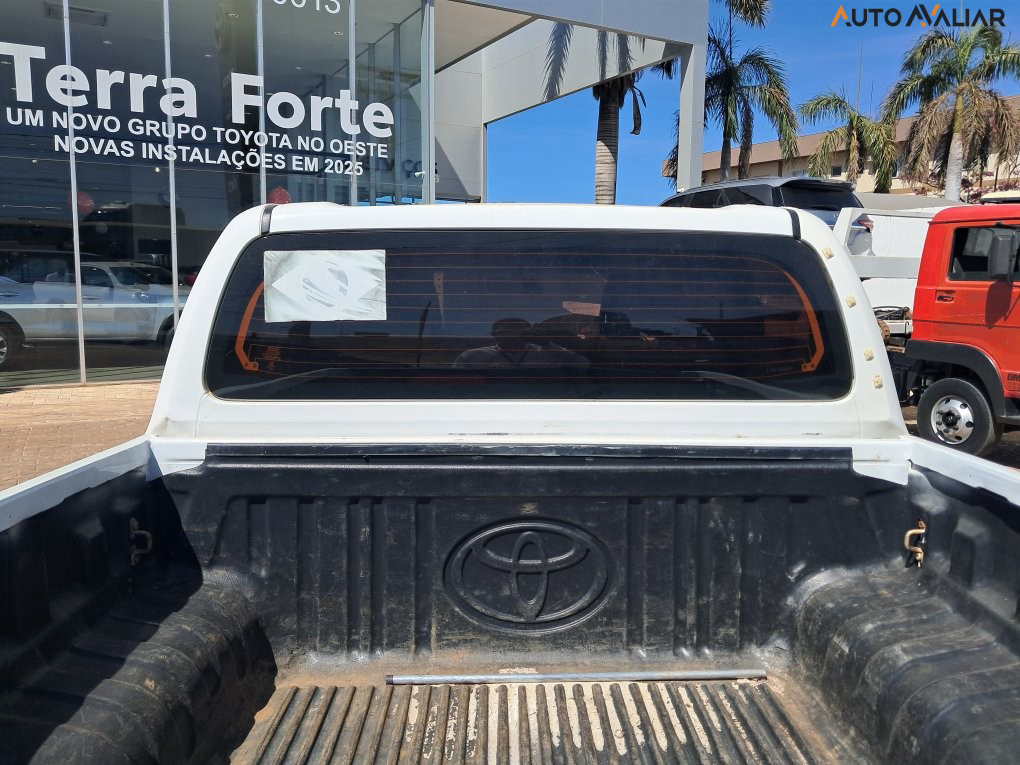 TOYOTA HILUX 2.8 POWER PACK 4X4 CD 16V DIESEL 4P MANUAL