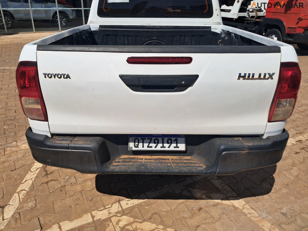 TOYOTA HILUX 2.8 POWER PACK 4X4 CD 16V DIESEL 4P MANUAL