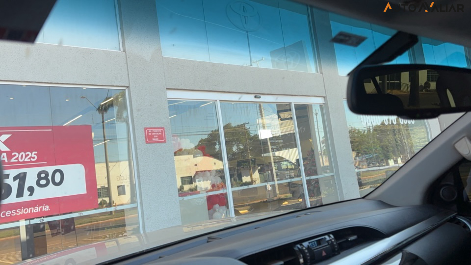 TOYOTA HILUX 2.8 D-4D TURBO DIESEL CD SRV 4X4 AUTOM&Aacute;TICO