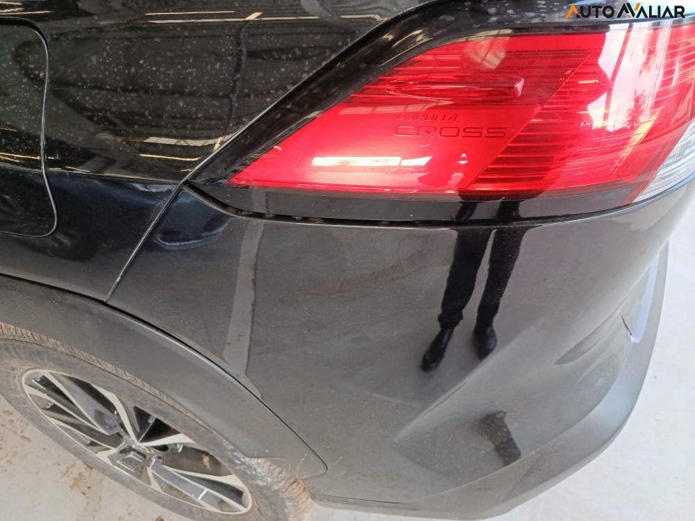 TOYOTA COROLLA CROSS 1.8 VVT-I HYBRID FLEX XRX CVT