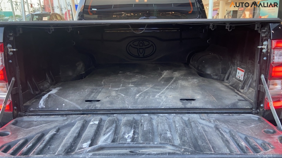 TOYOTA HILUX 2.8 D-4D TURBO DIESEL CD SRX 4X4 AUTOM&Aacute;TICO