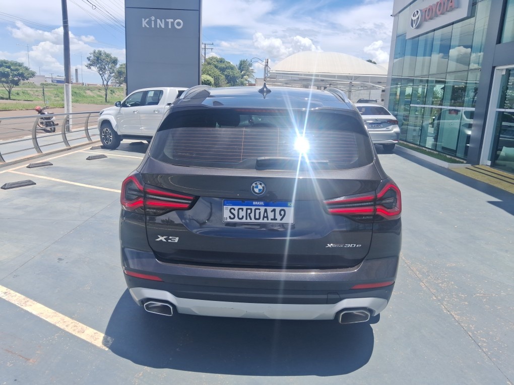 BMW X3 2.0 16V H&Iacute;BRIDO X LINE XDRIVE30E STEPTRONIC