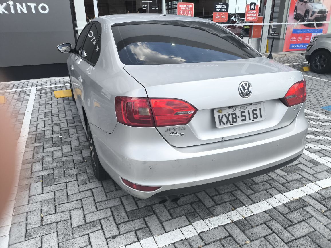 VOLKSWAGEN JETTA 2.0 COMFORTLINE FLEX 4P MANUAL