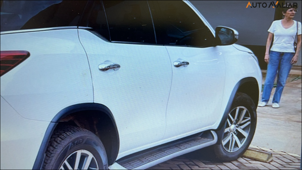 TOYOTA HILUX SW4 2.8 SRX 4X4 16V TURBO INTERCOOLER DIESEL 4P AUTOMATICO