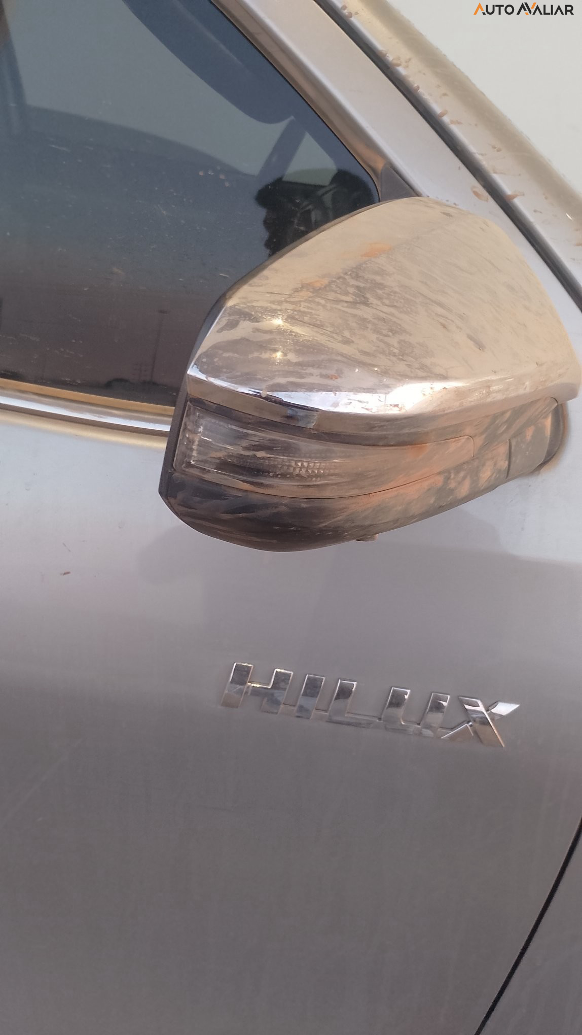 TOYOTA HILUX 2.8 D-4D TURBO DIESEL CD SRX 4X4 AUTOM&Aacute;TICO