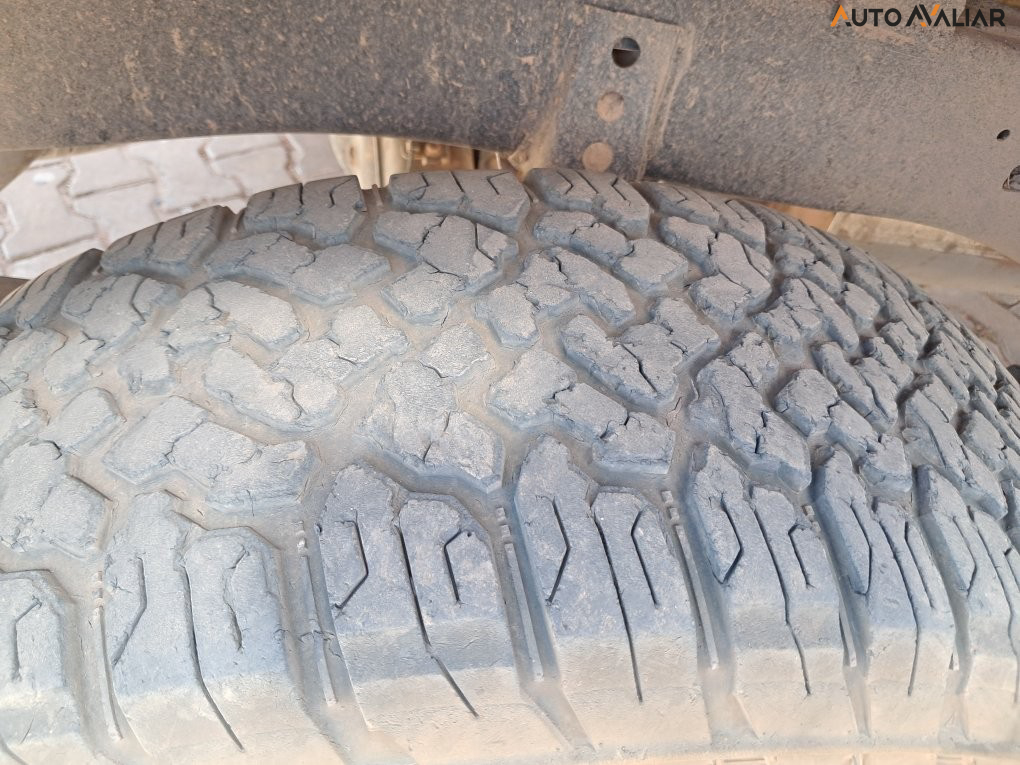 TOYOTA HILUX 2.8 POWER PACK 4X4 CD 16V DIESEL 4P MANUAL