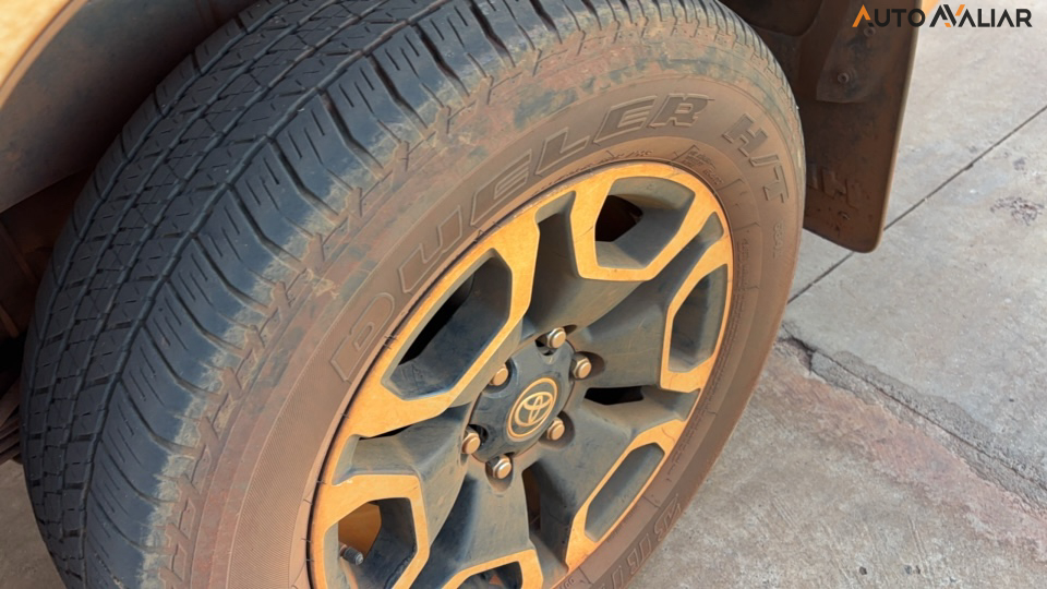 TOYOTA HILUX 2.8 D-4D TURBO DIESEL CD SRV 4X4 AUTOM&Aacute;TICO