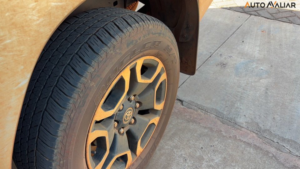 TOYOTA HILUX 2.8 D-4D TURBO DIESEL CD SRV 4X4 AUTOM&Aacute;TICO