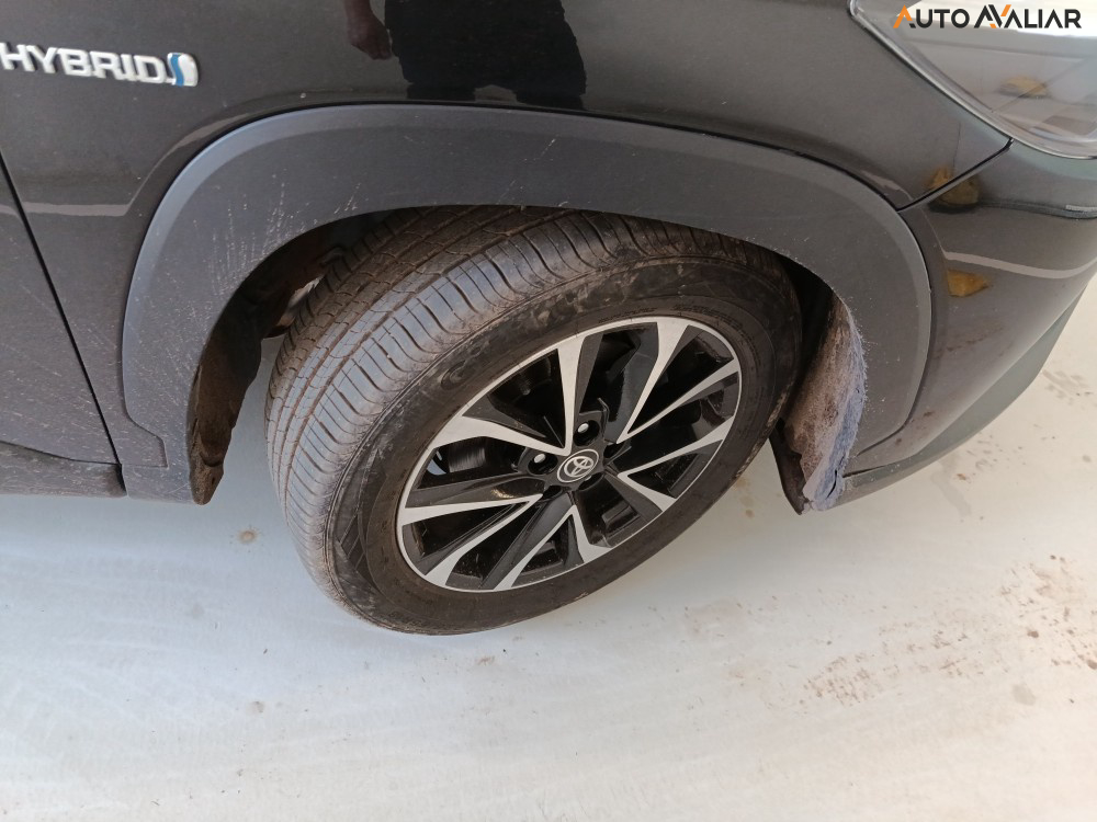 TOYOTA COROLLA CROSS 1.8 VVT-I HYBRID FLEX XRX CVT