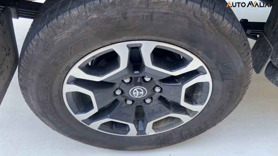 TOYOTA HILUX 2.8 D-4D TURBO DIESEL CD SRX 4X4 AUTOM&Aacute;TICO