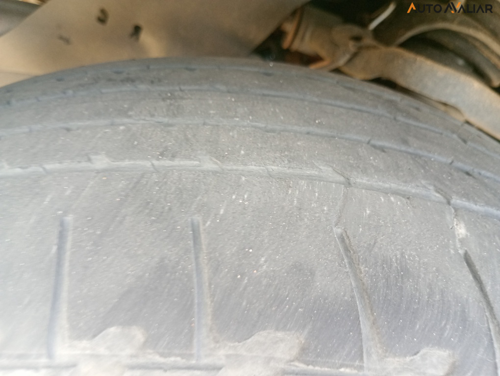 TOYOTA HILUX 2.8 D-4D TURBO DIESEL CD SRX 4X4 AUTOM&Aacute;TICO