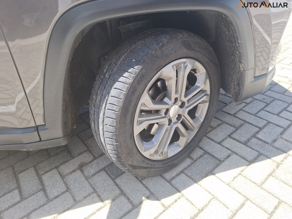 JEEP COMPASS 1.3 T270 TURBO FLEX LONGITUDE AT6