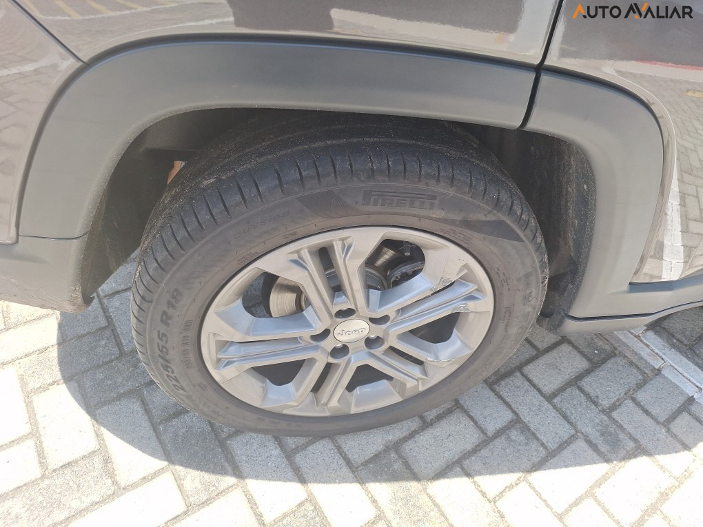 JEEP COMPASS 1.3 T270 TURBO FLEX LONGITUDE AT6