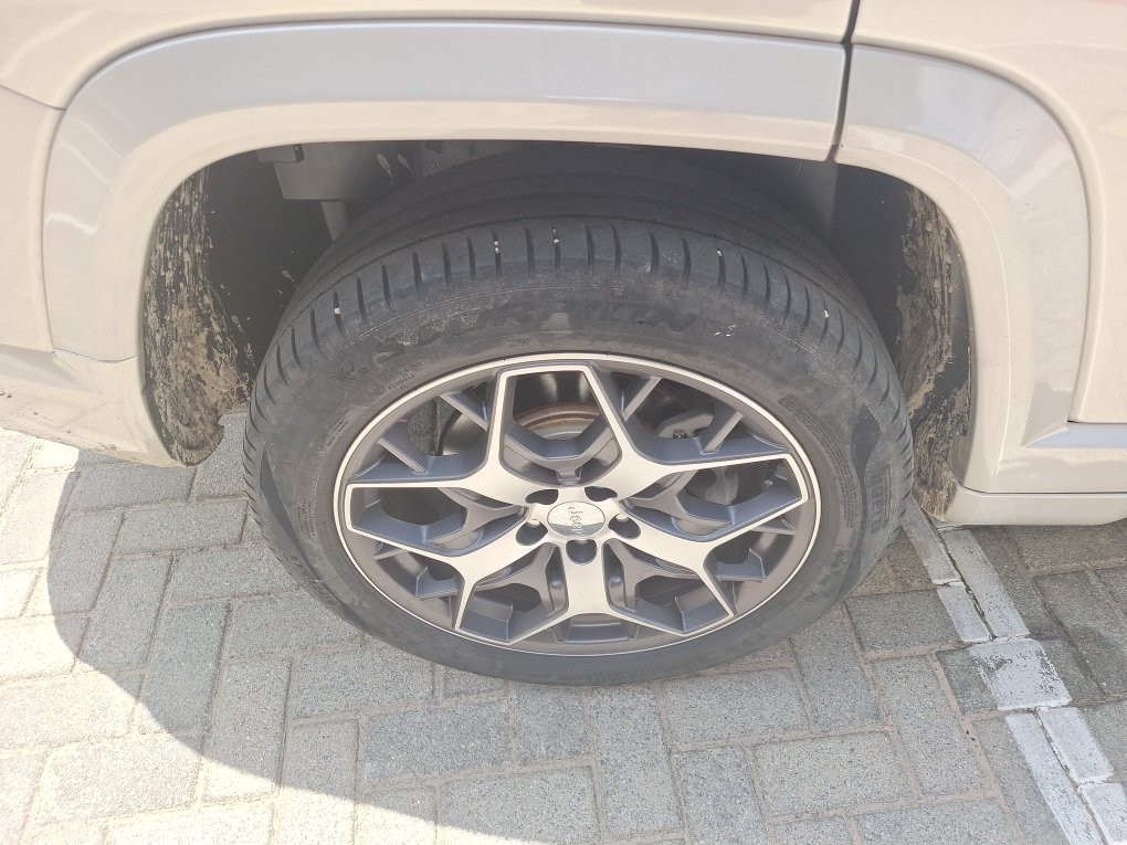 JEEP COMMANDER 2.0 TD380 TURBO DIESEL OVERLAND AT9