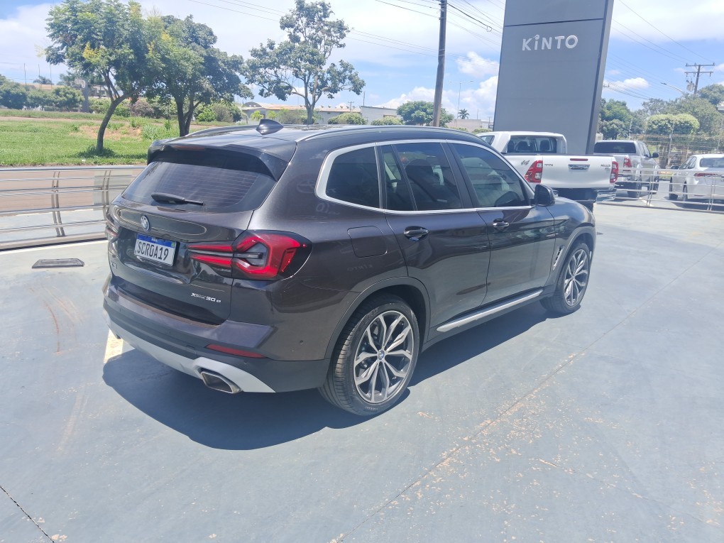 BMW X3 2.0 16V H&Iacute;BRIDO X LINE XDRIVE30E STEPTRONIC