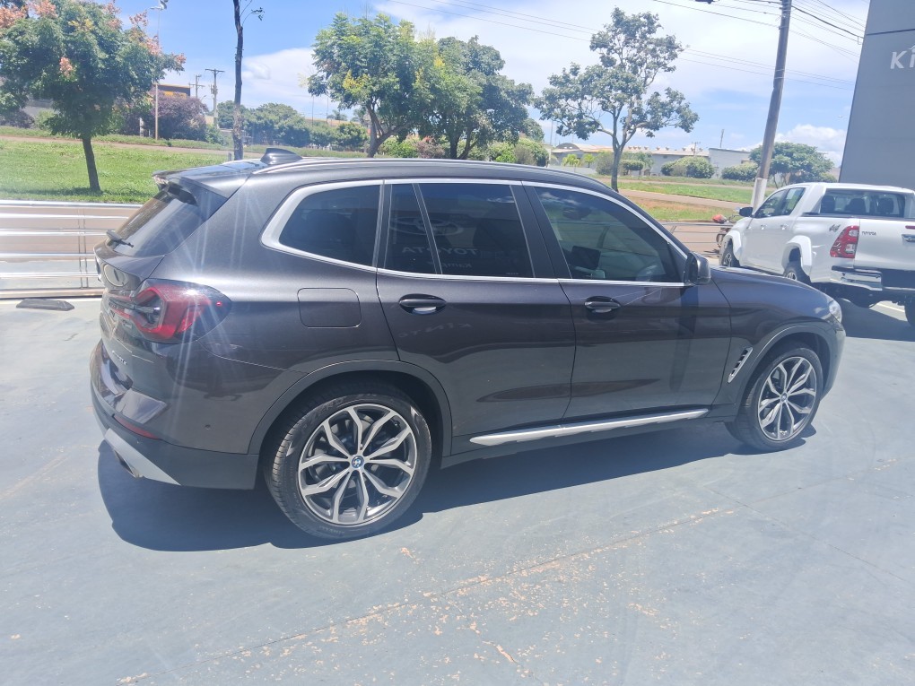 BMW X3 2.0 16V H&Iacute;BRIDO X LINE XDRIVE30E STEPTRONIC