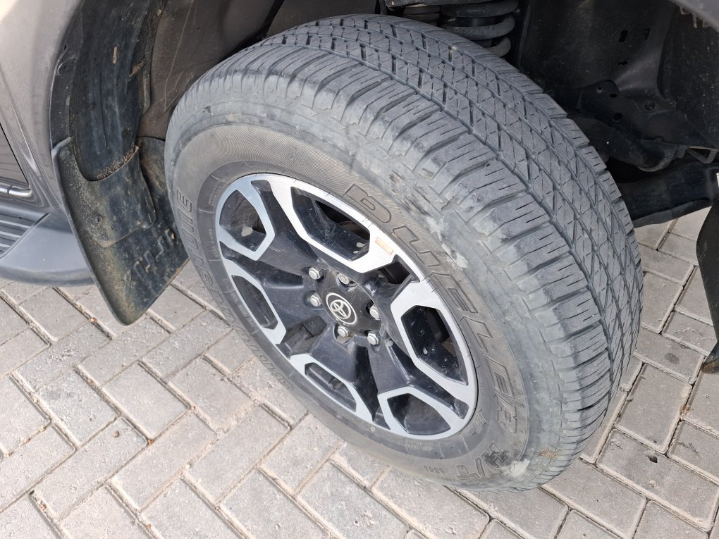 TOYOTA HILUX 2.8 D-4D TURBO DIESEL CD SRV 4X4 AUTOM&Aacute;TICO