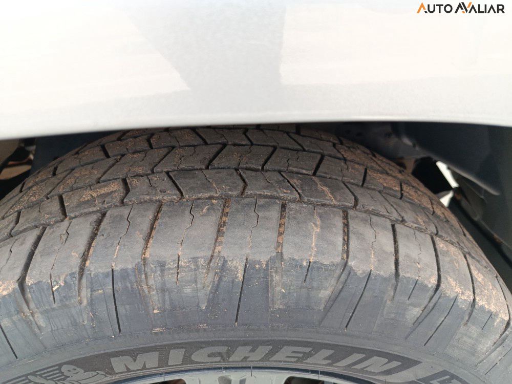 TOYOTA HILUX 2.8 D-4D TURBO DIESEL CD SR 4X4 AUTOM&Aacute;TICO