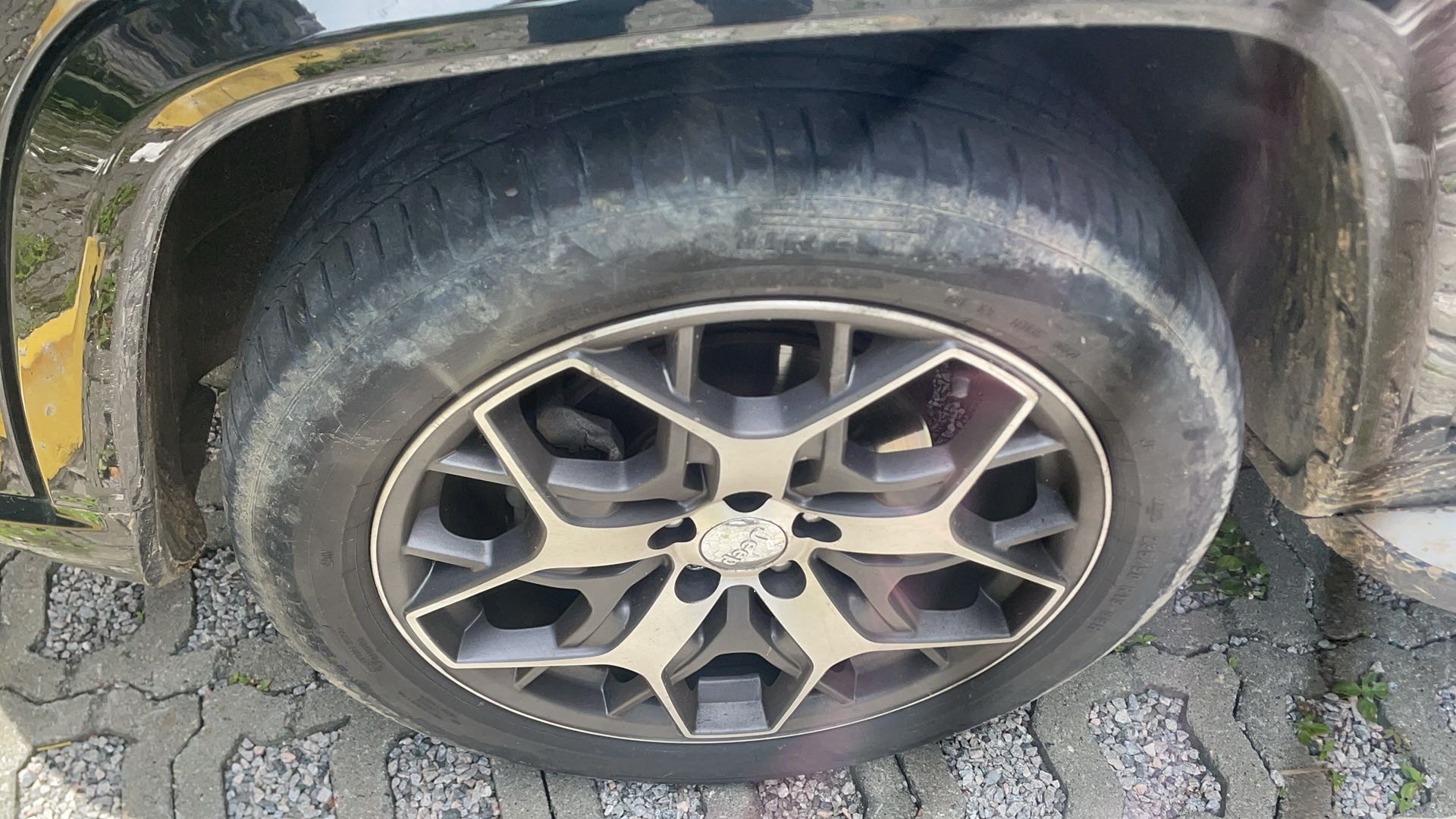 JEEP COMMANDER 2.0 TD380 TURBO DIESEL OVERLAND AT9