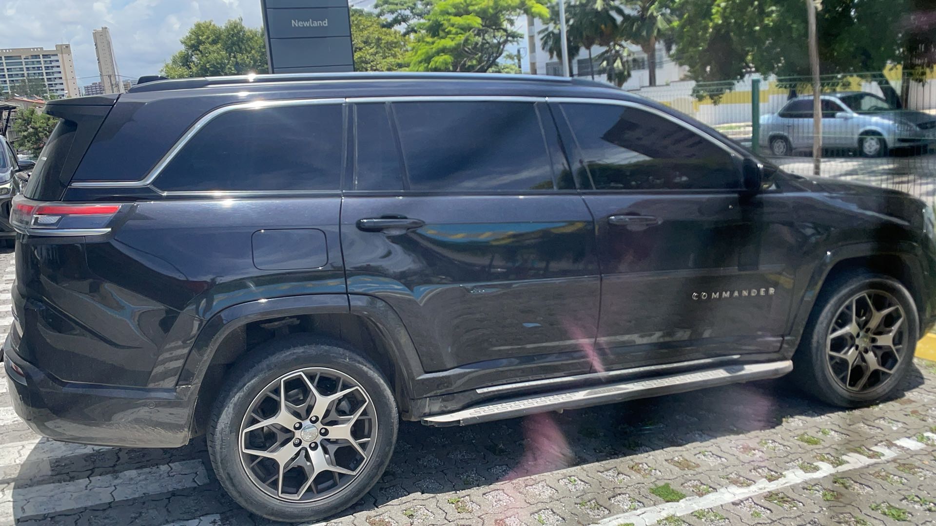 JEEP COMMANDER 2.0 TD380 TURBO DIESEL OVERLAND AT9