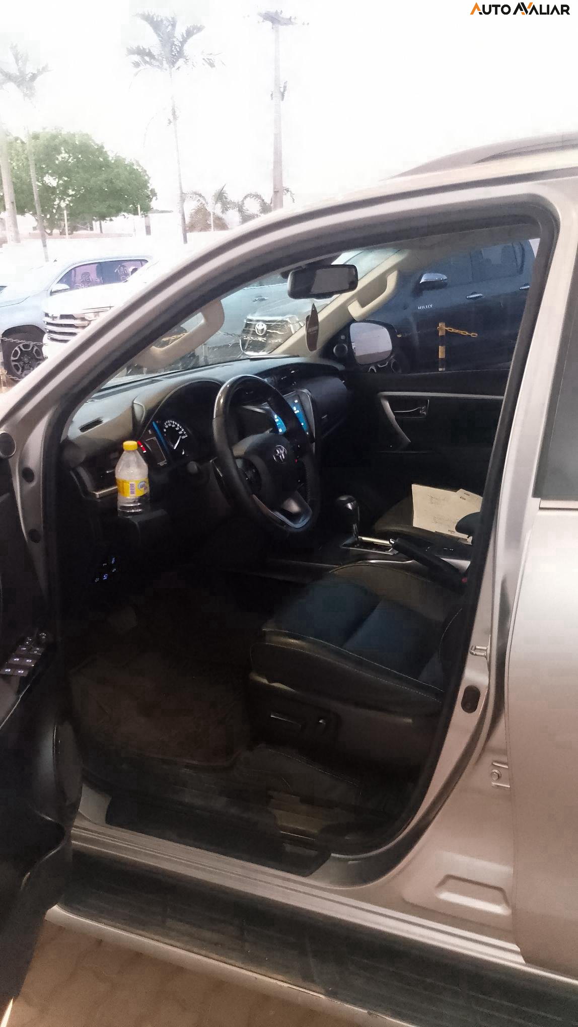 TOYOTA HILUX SW4 2.8 D-4D TURBO DIESEL SRX 4X4 AUTOM&Aacute;TICO